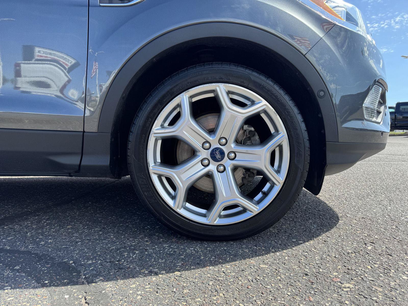 Used 2019 Ford Escape Titanium FWD image 9
