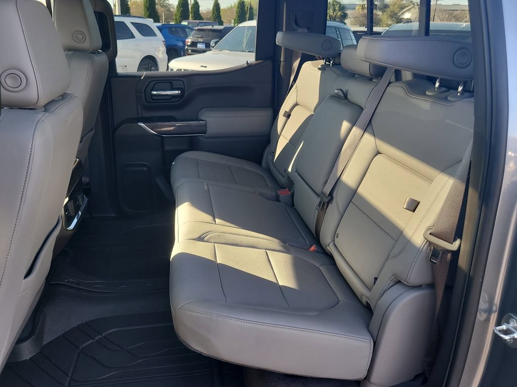 Used 2022 Chevrolet Silverado 1500 LTZ w/ LTZ Premium Package RWD image 14
