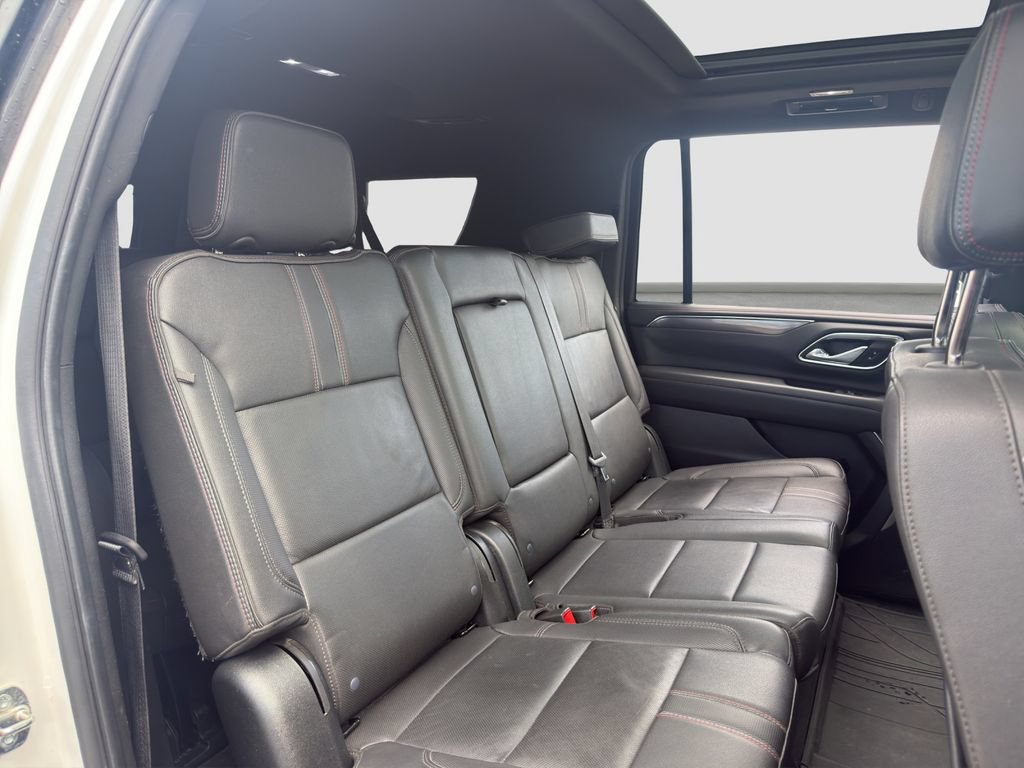 Used 2023 Chevrolet Suburban RST w/ Sport Performance Package AWD/4WD image 18