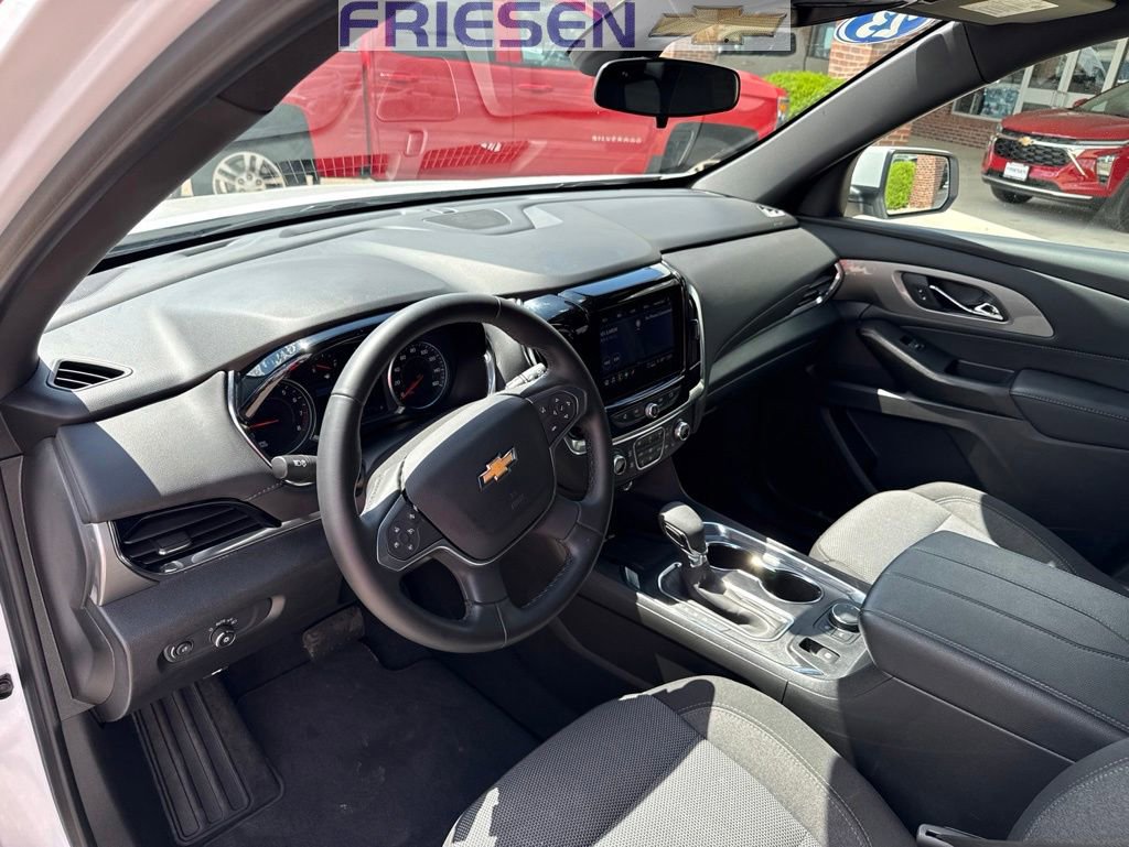 Used 2023 Chevrolet Traverse LT AWD/4WD image 9