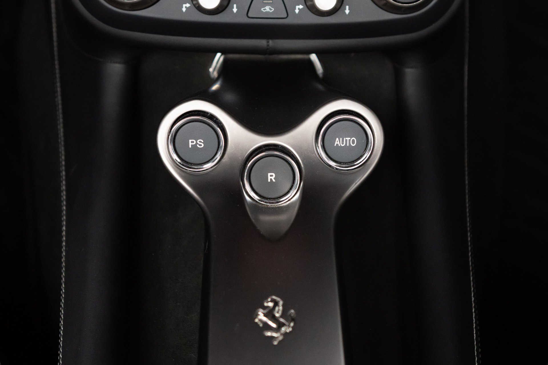 Used 2010 Ferrari California image 85