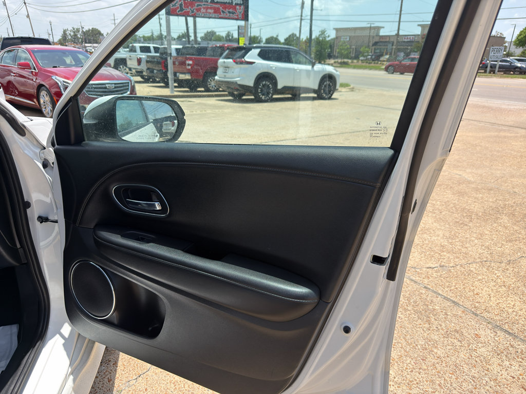 Used 2020 Honda HR-V Touring image 24