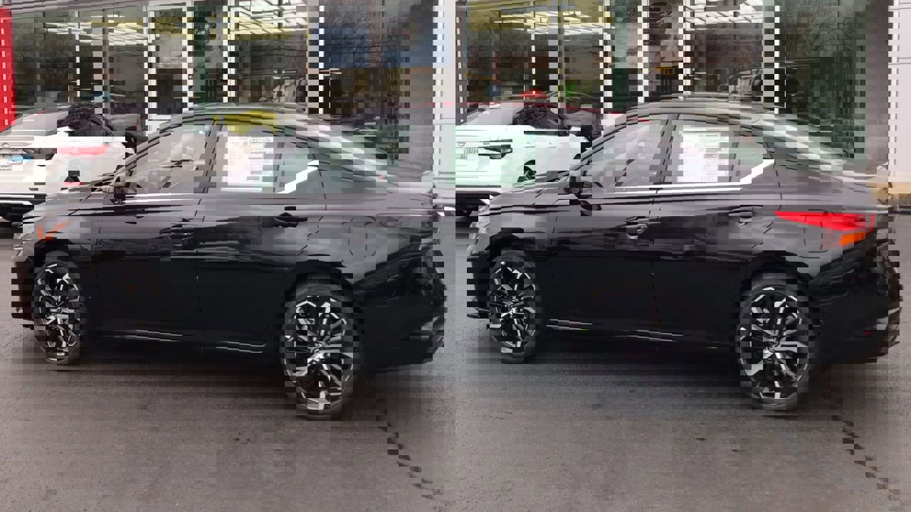 New 2025 Nissan Altima 2.5 SR w/ SR Premium Package image 5