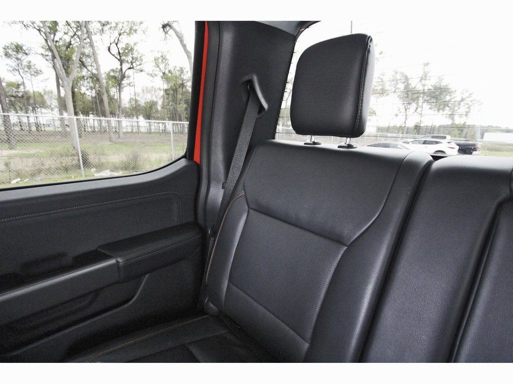 Used 2025 Ford F250 Lariat w/ Black Appearance Package image 14