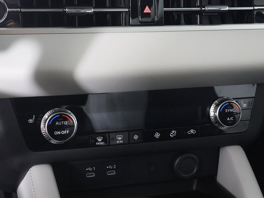 New 2025 Mitsubishi Outlander SE image 49