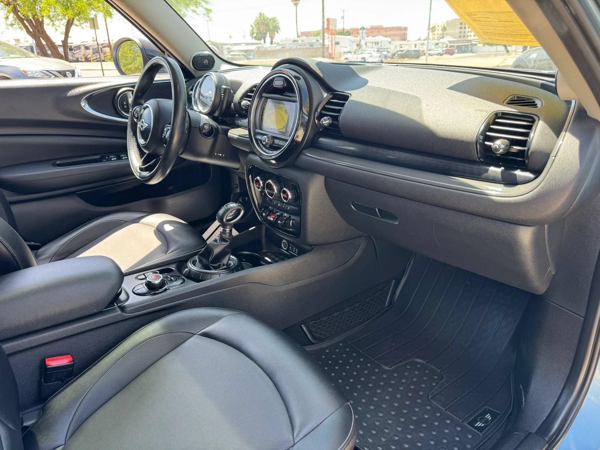 Used 2017 MINI Cooper Clubman FWD image 34