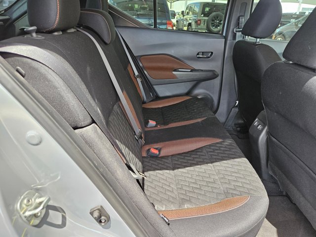 Used 2023 Nissan Kicks SR FWD image 17