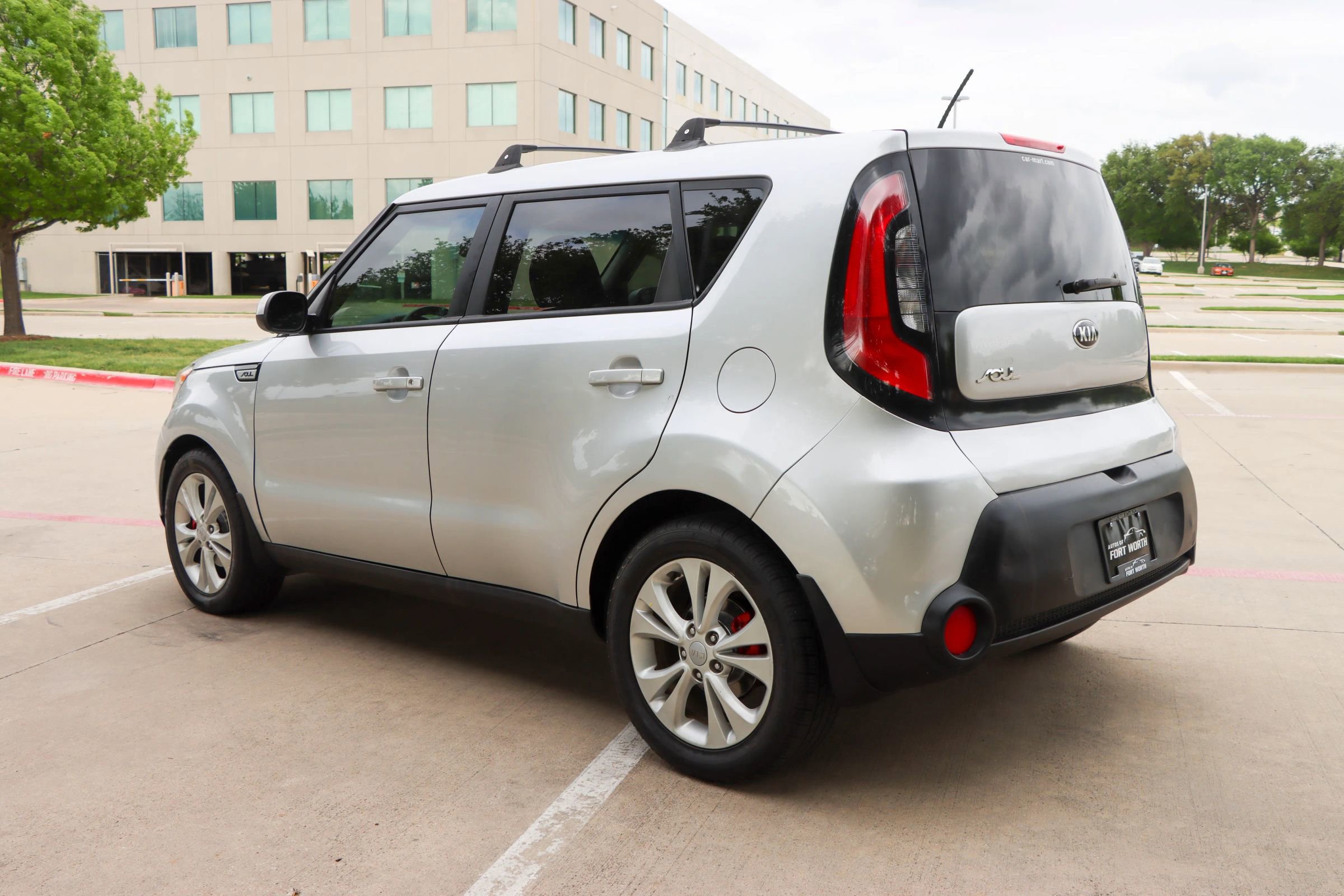 Used 2015 Kia Soul + image 5