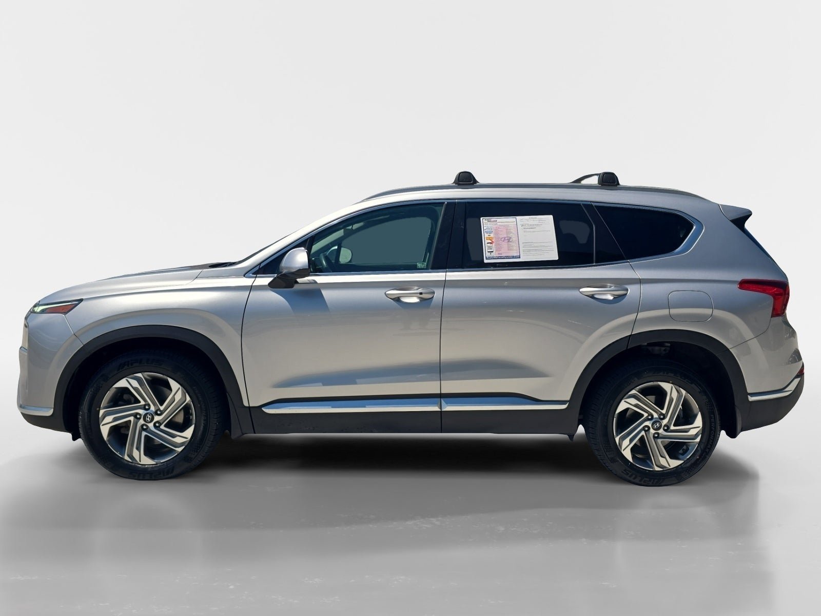 Used 2022 Hyundai Santa Fe SEL FWD image 2