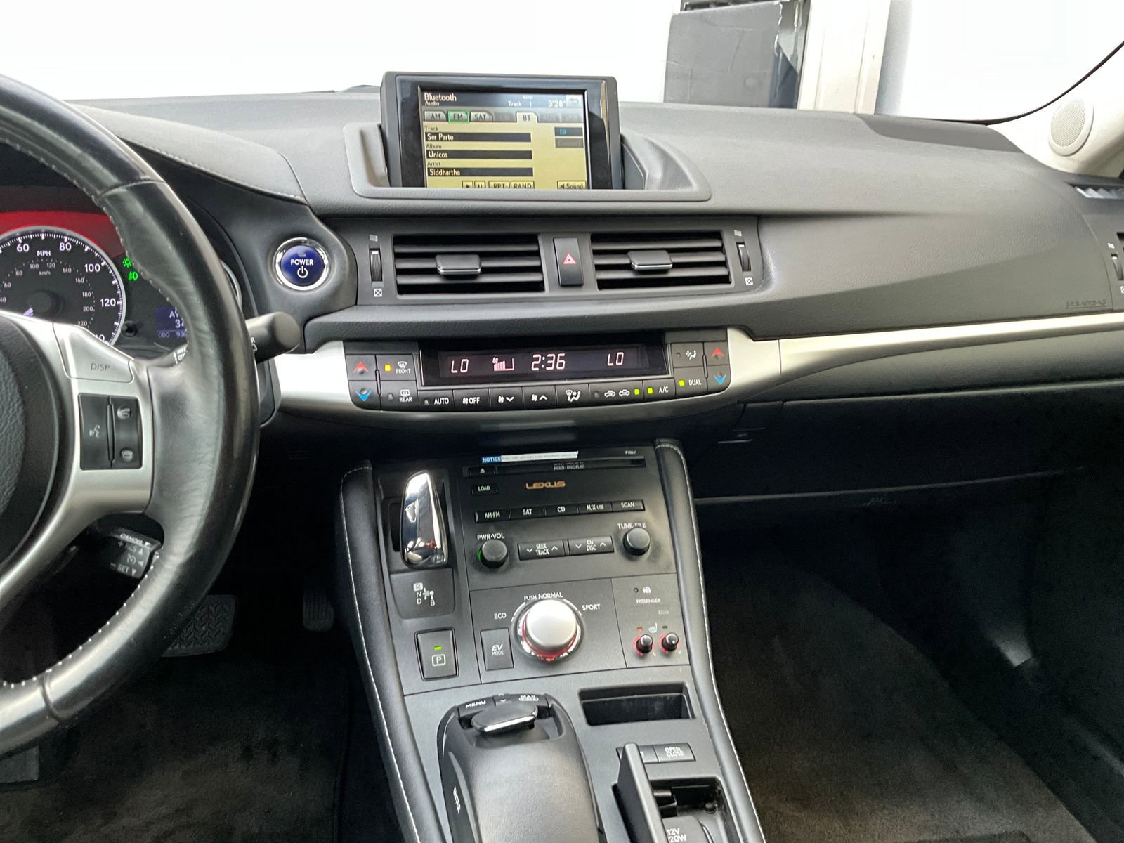 Used 2012 Lexus CT 200h image 19