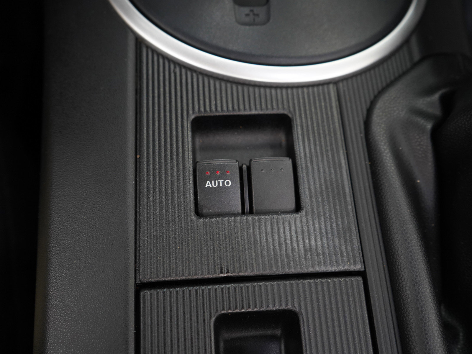 Used 2006 MAZDA MX-5 Miata Sport RWD image 18