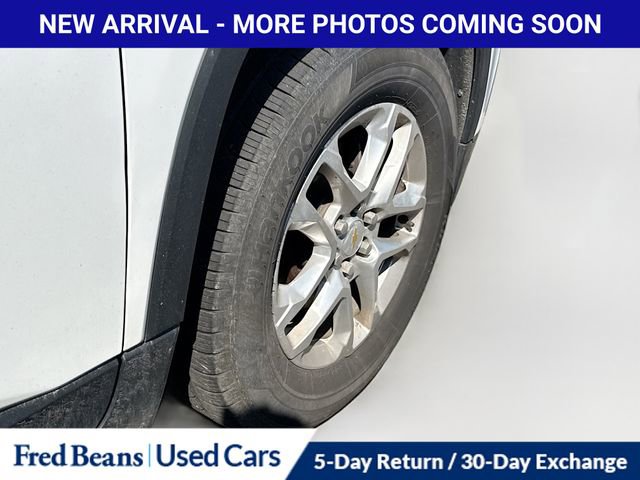 Used 2021 Chevrolet Traverse LS AWD/4WD image 12