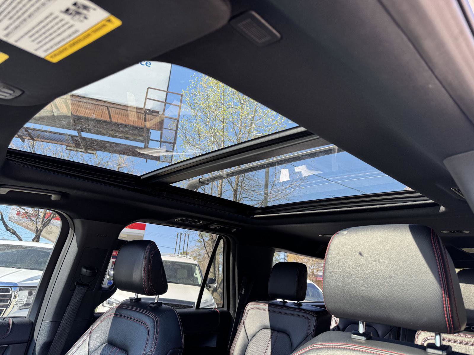 Used 2021 Ford Expedition Max Limited image 5