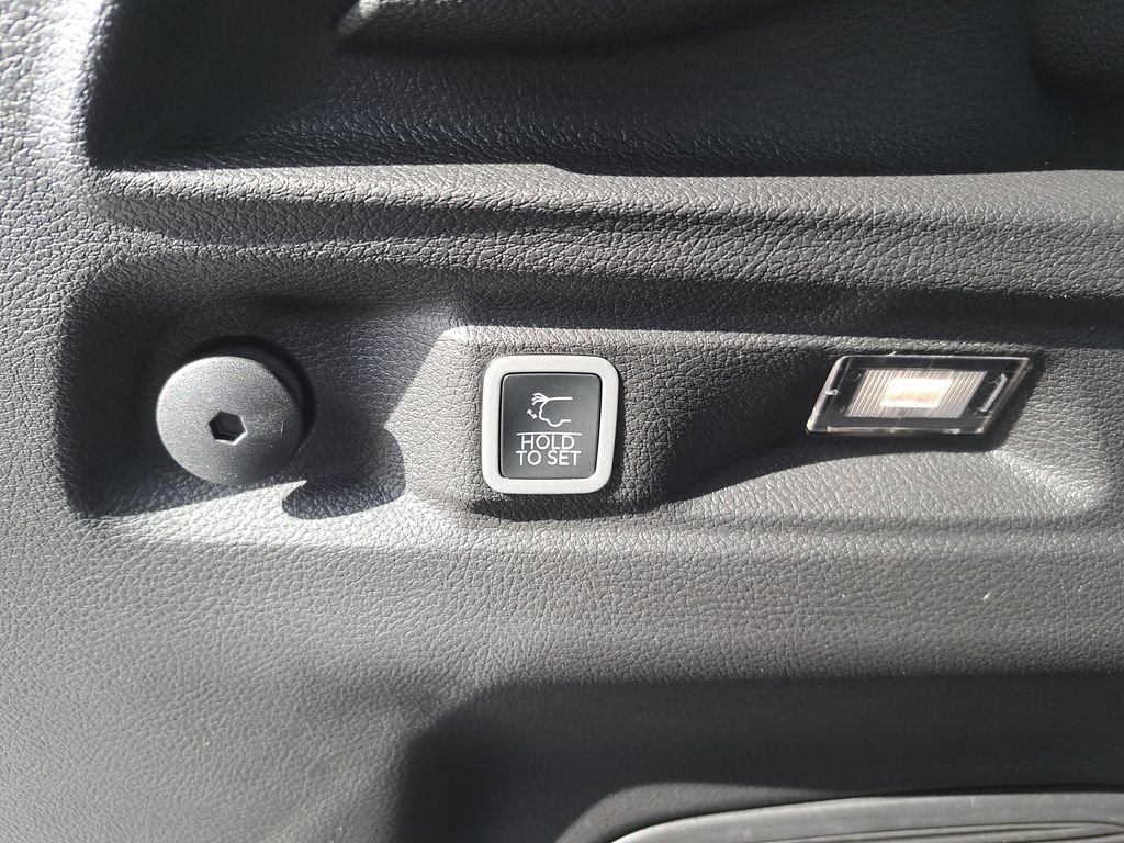 New 2026 Jeep Grand Cherokee L Limited image 15