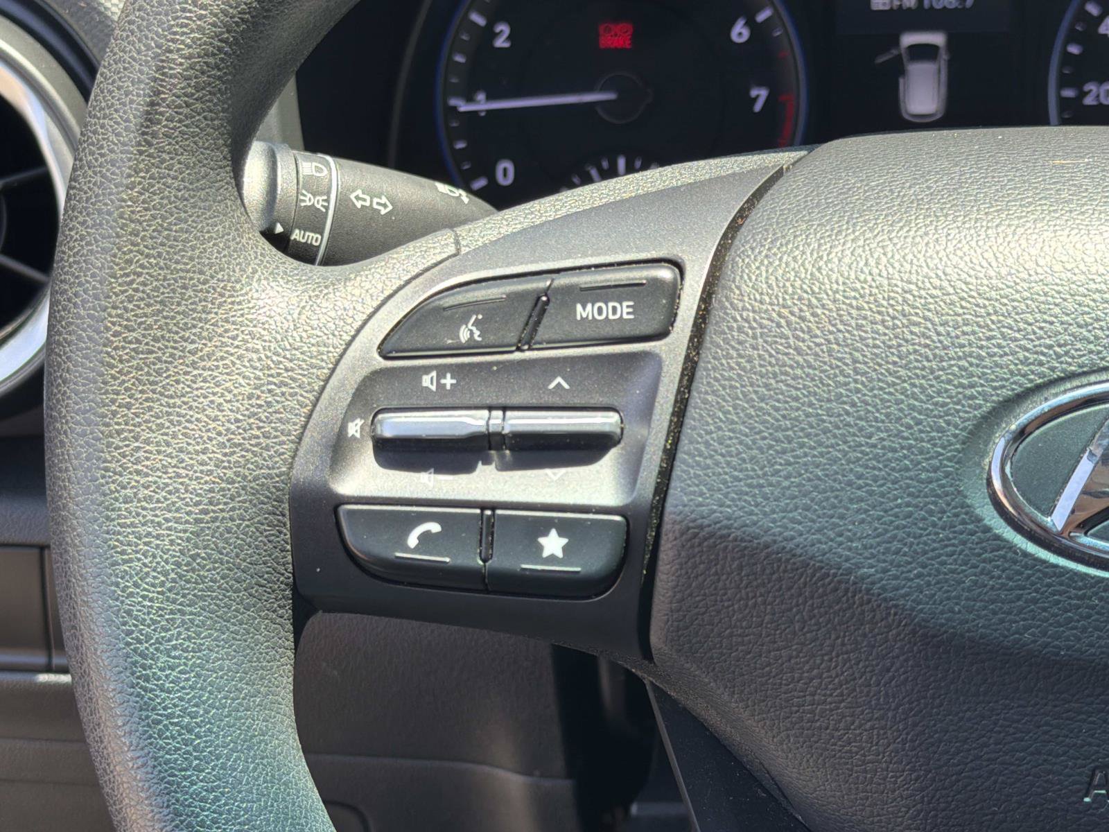 Used 2023 Hyundai Kona SEL w/ Cargo Package FWD image 9