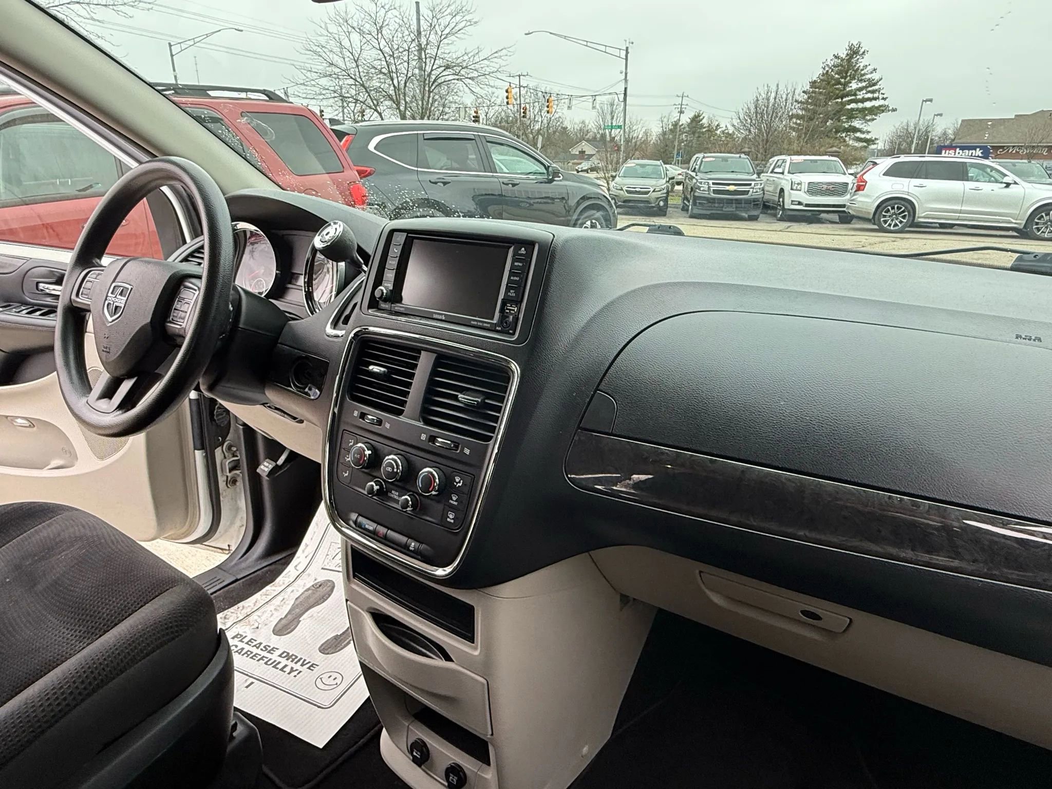 Used 2019 Dodge Grand Caravan SE w/ UConnect Hands-Free Group image 12