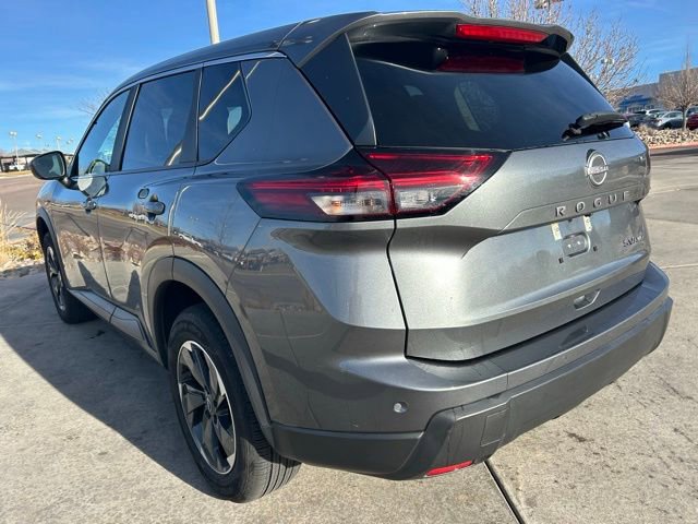 Used 2024 Nissan Rogue SV image 5