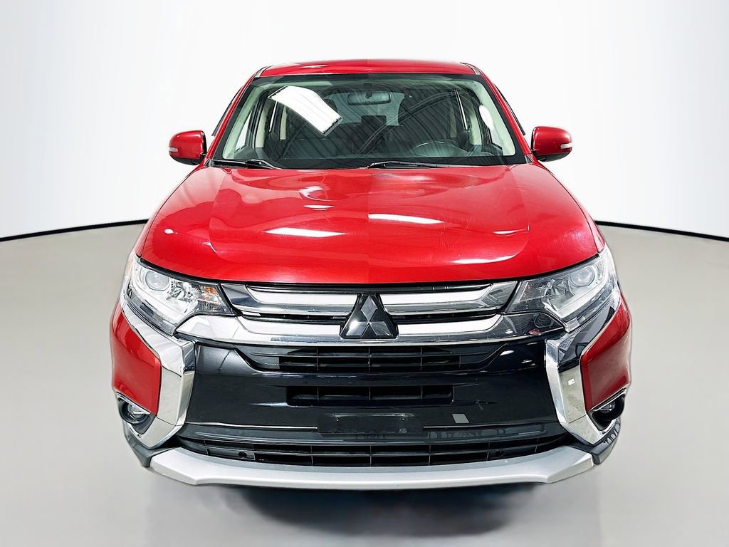 Used 2018 Mitsubishi Outlander SE image 4