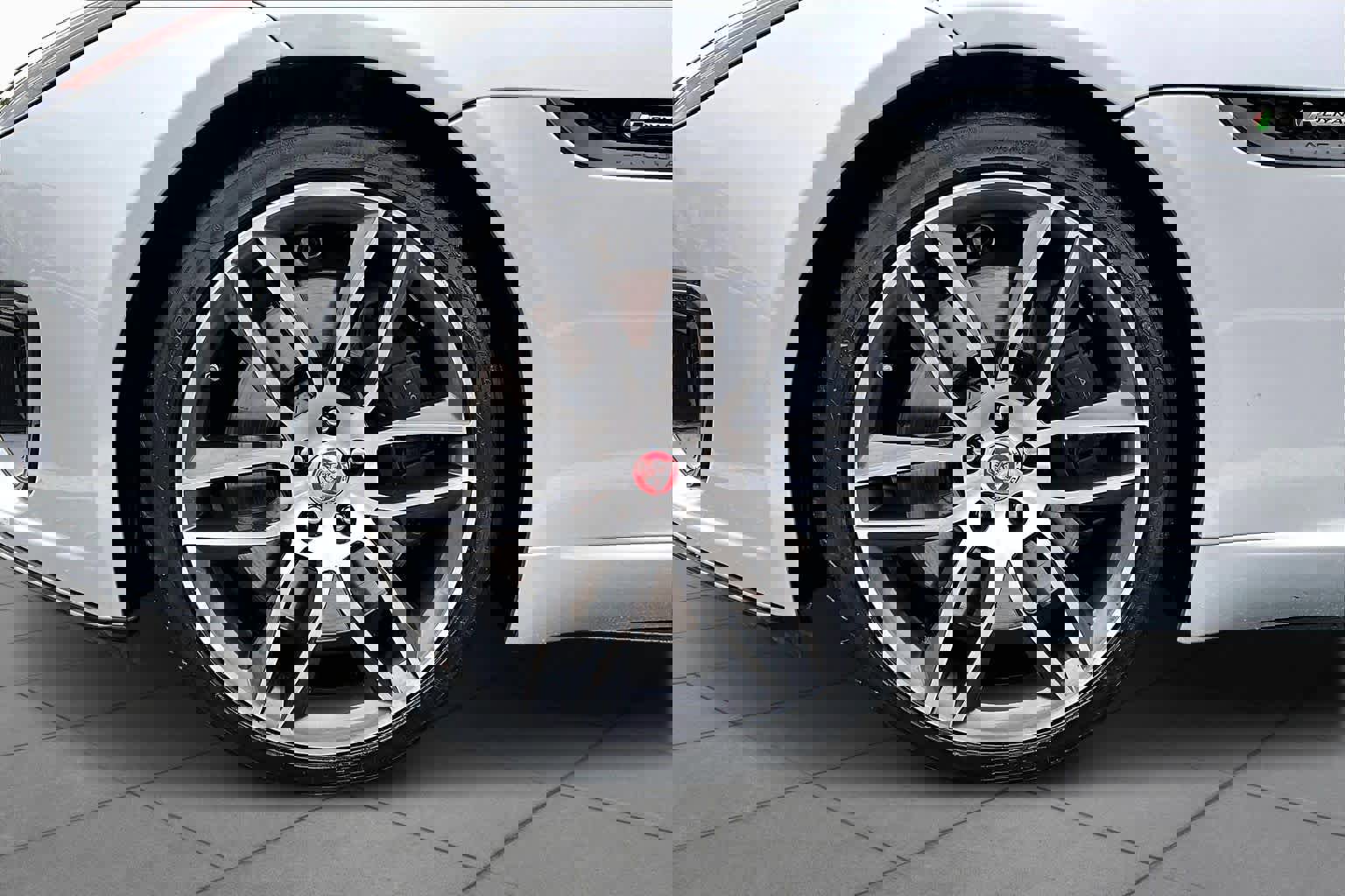 Used 2020 Jaguar F-TYPE R-Dynamic image 10