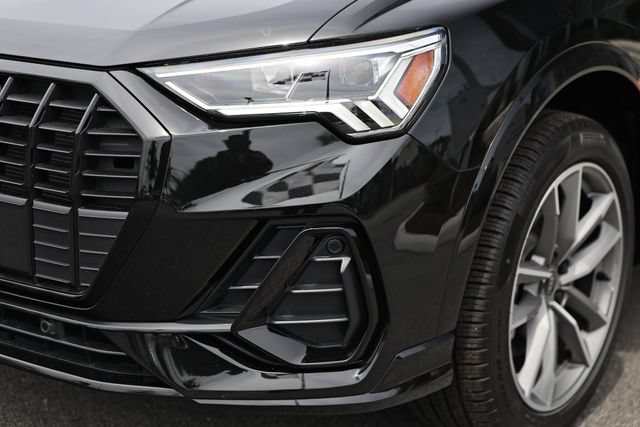 Used 2025 Audi Q3 2.0T Premium w/ Convenience Package AWD/4WD image 12