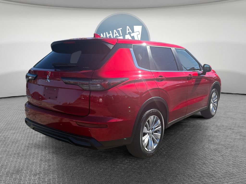 Used 2025 Mitsubishi Outlander ES AWD/4WD image 3