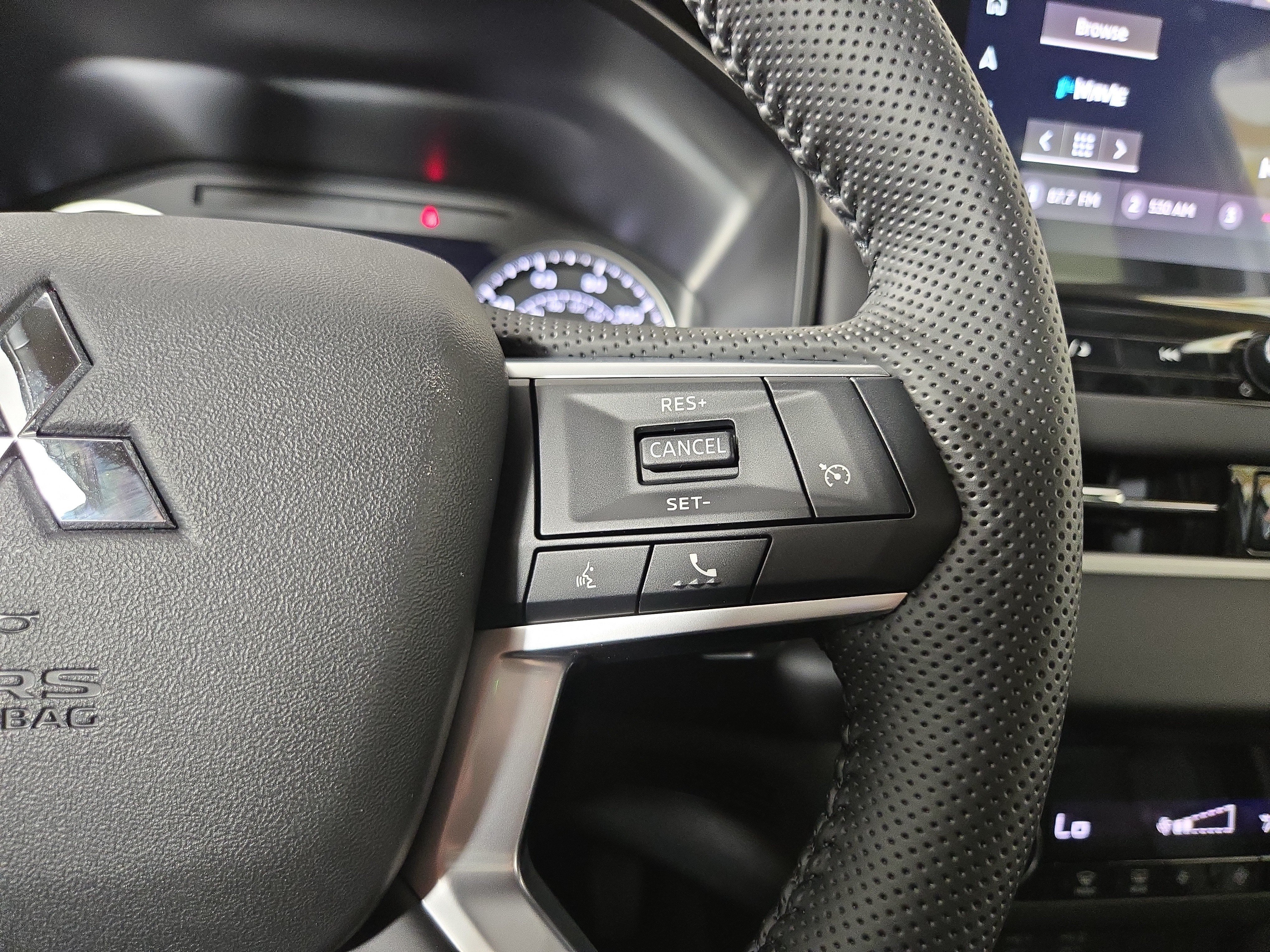 New 2026 Mitsubishi Outlander LE FWD image 16