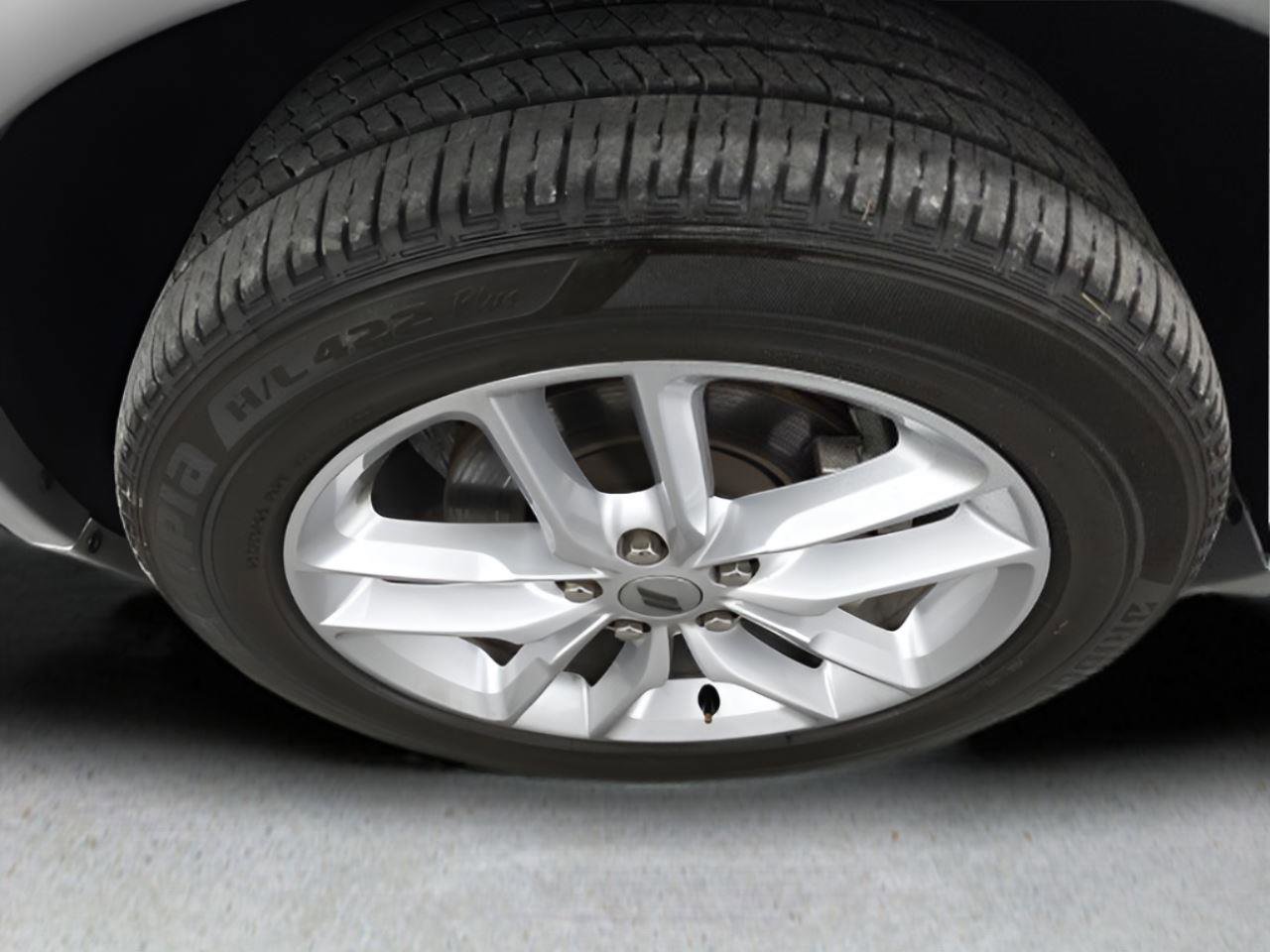 Used 2024 Dodge Durango GT image 30