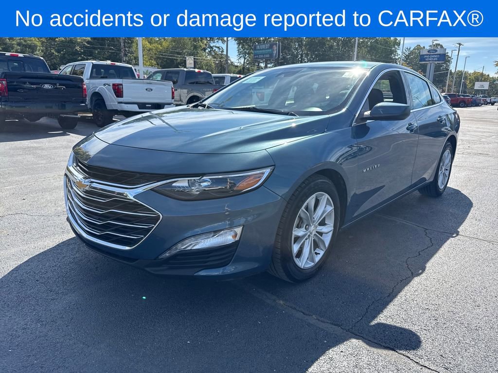 Used 2025 Chevrolet Malibu LT image 2
