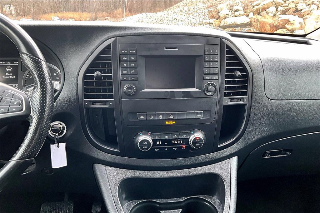 Used 2018 Mercedes-Benz Metris Passenger image 30
