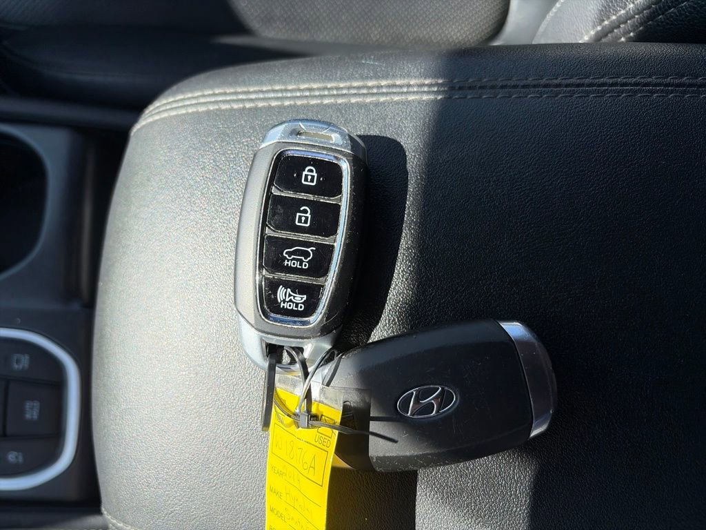 Used 2019 Hyundai Santa Fe SEL w/ Cargo Package image 11