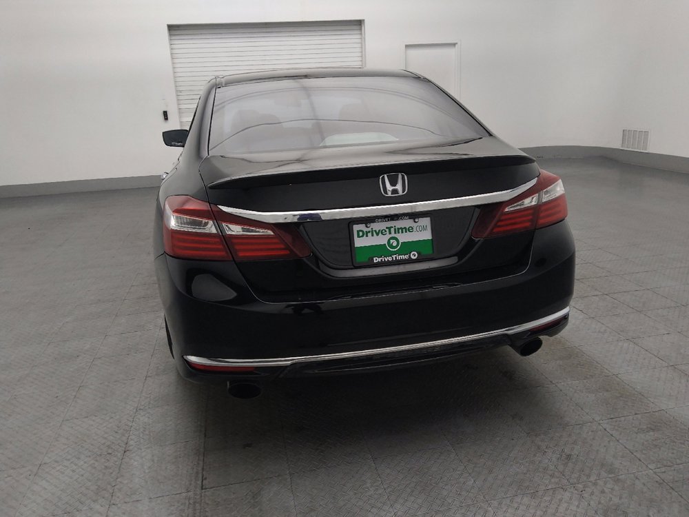 Used 2017 Honda Accord Sport image 6