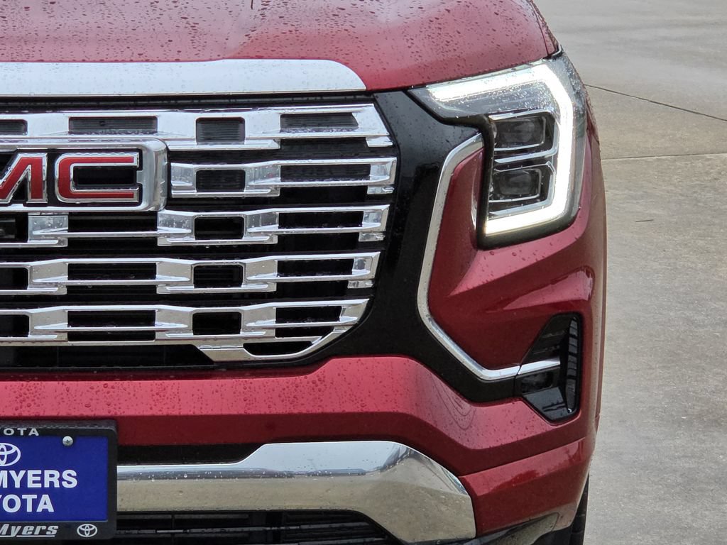 Used 2026 GMC Terrain Denali AWD/4WD image 4