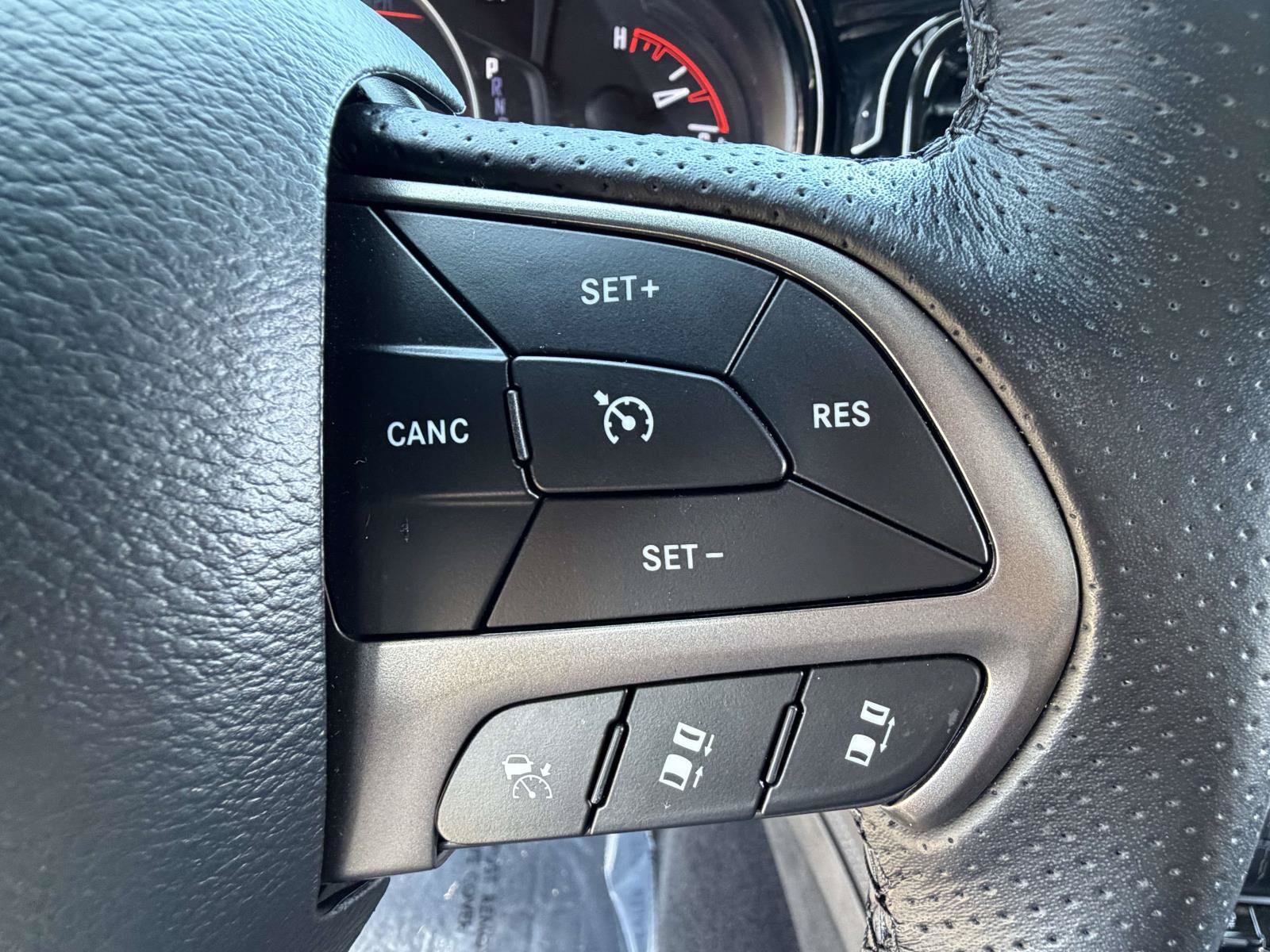 Used 2024 Dodge Durango SXT w/ SXT Blacktop Group AWD/4WD image 16