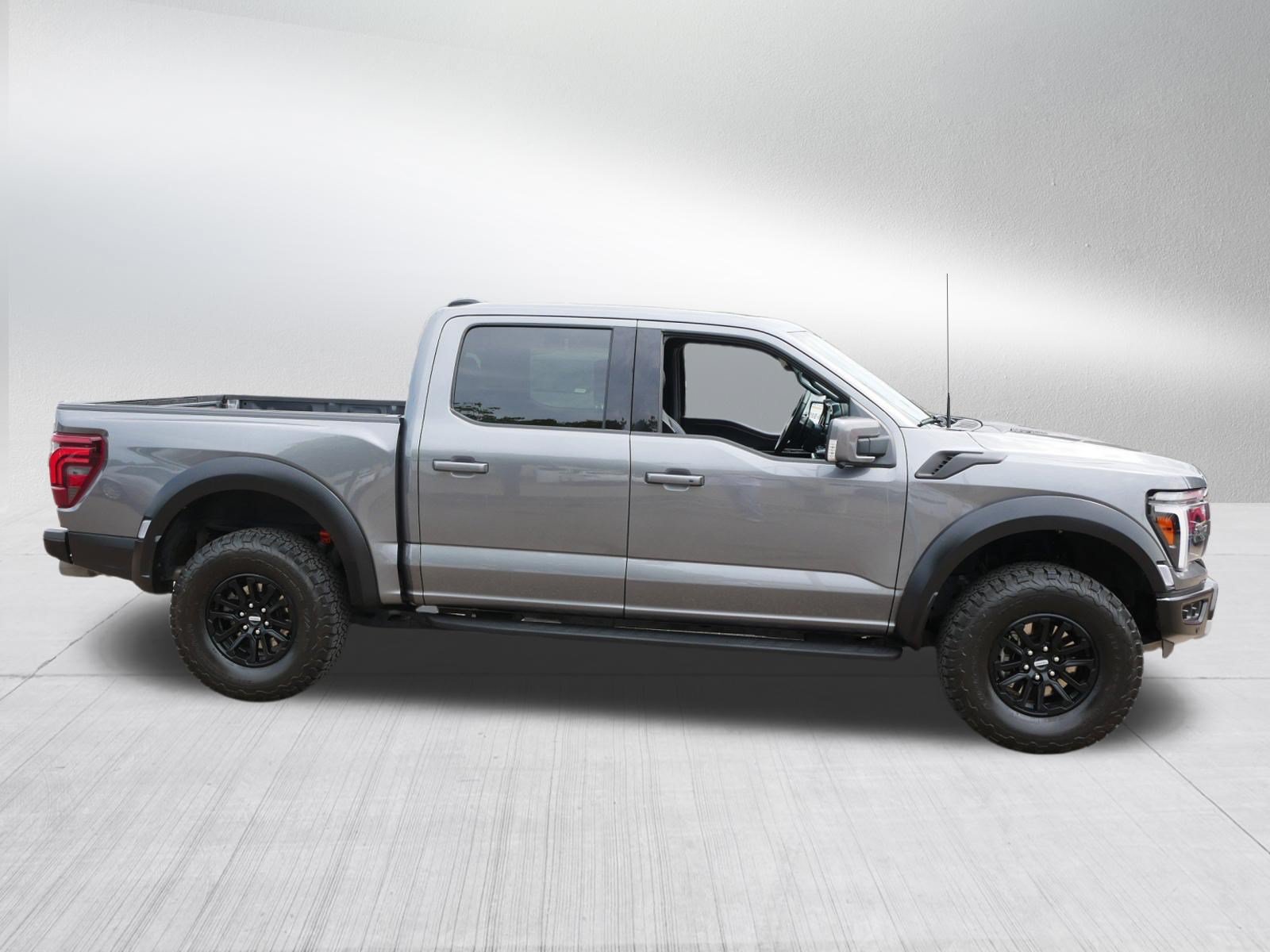 Used 2024 Ford F150 Raptor AWD/4WD image 8