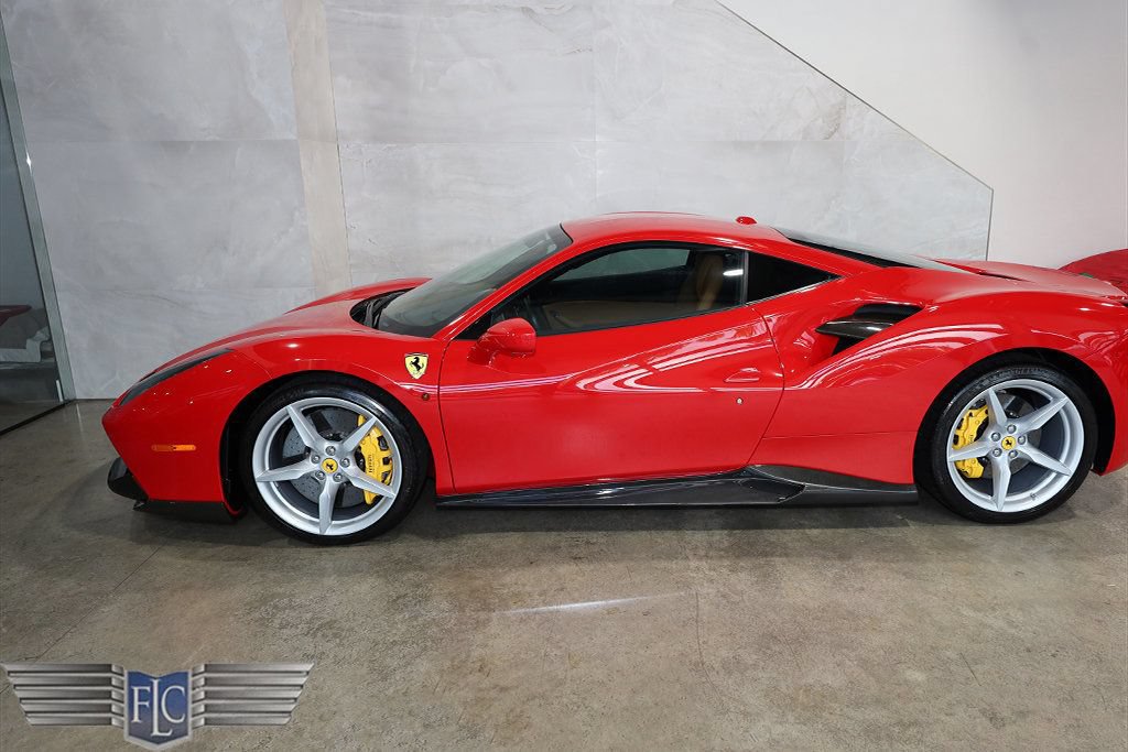 Used 2018 Ferrari 488 GTB RWD image 45