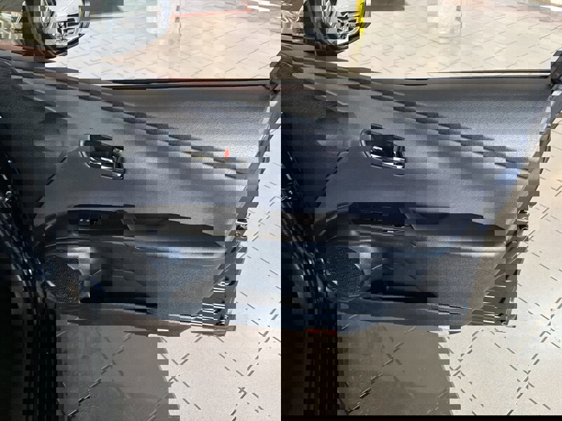 Used 2022 Toyota Prius LE image 26