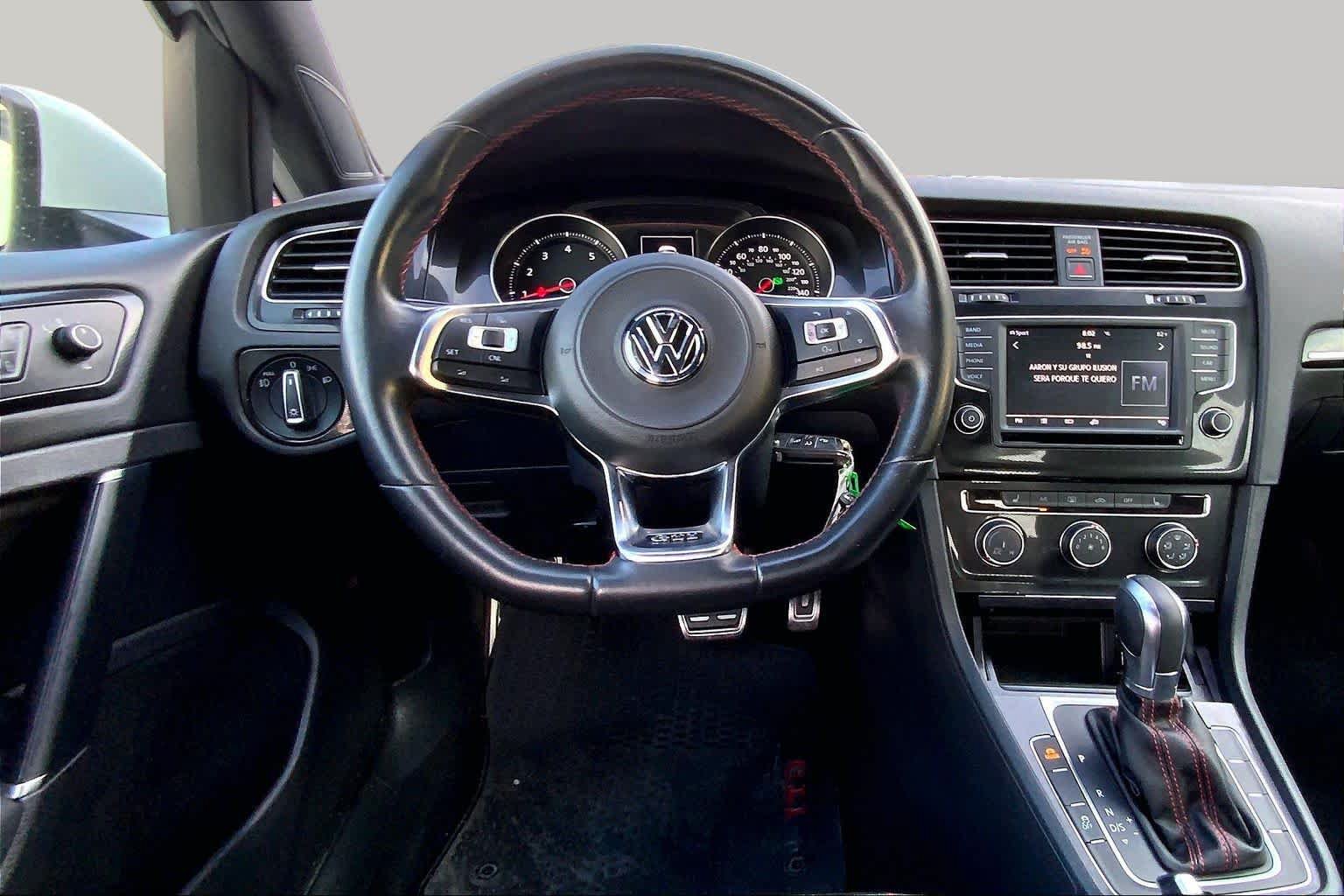 Used 2017 Volkswagen GTI SE FWD image 6