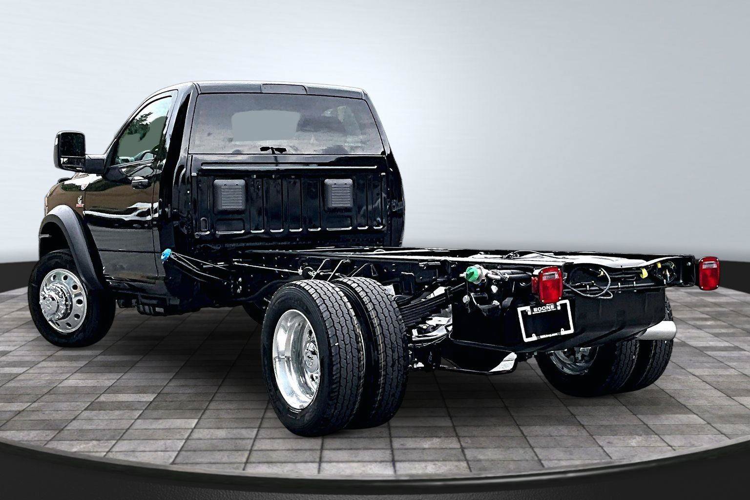 New 2026 RAM 5500 Tradesman w/ Chrome Appearance Group AWD/4WD image 4