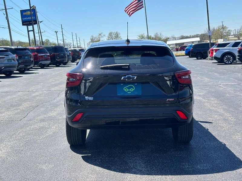 Certified 2024 Chevrolet Trax RS w/ Driver Confidence Package image 4