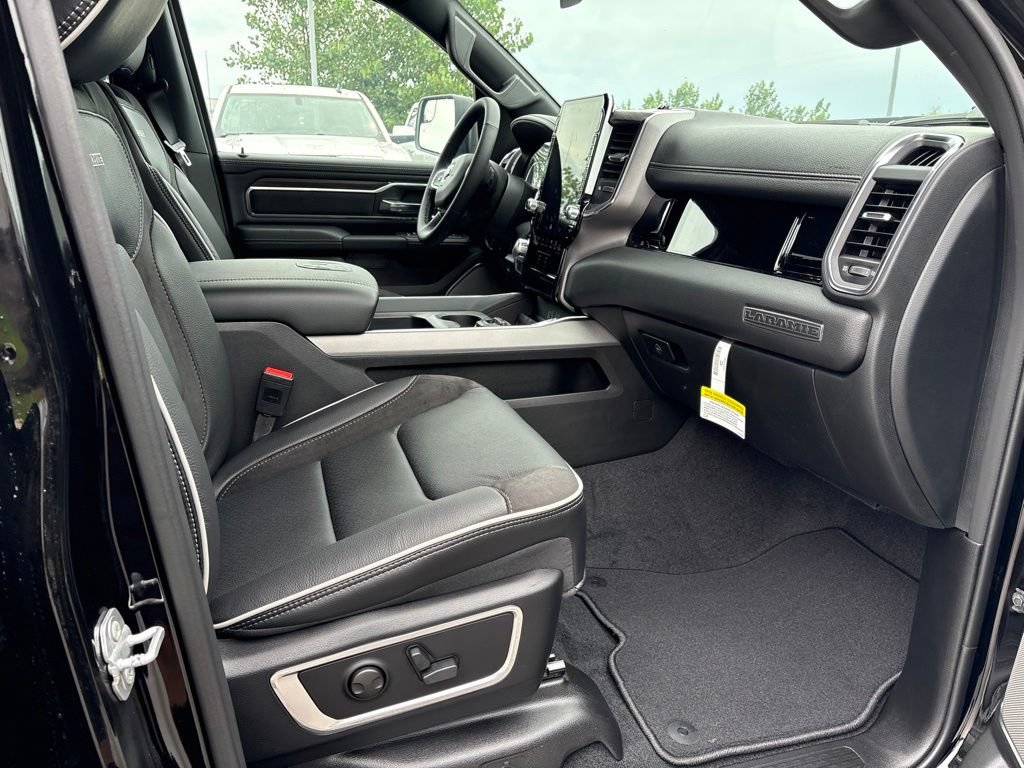 New 2026 RAM 1500 Laramie w/ Night Edition AWD/4WD image 23