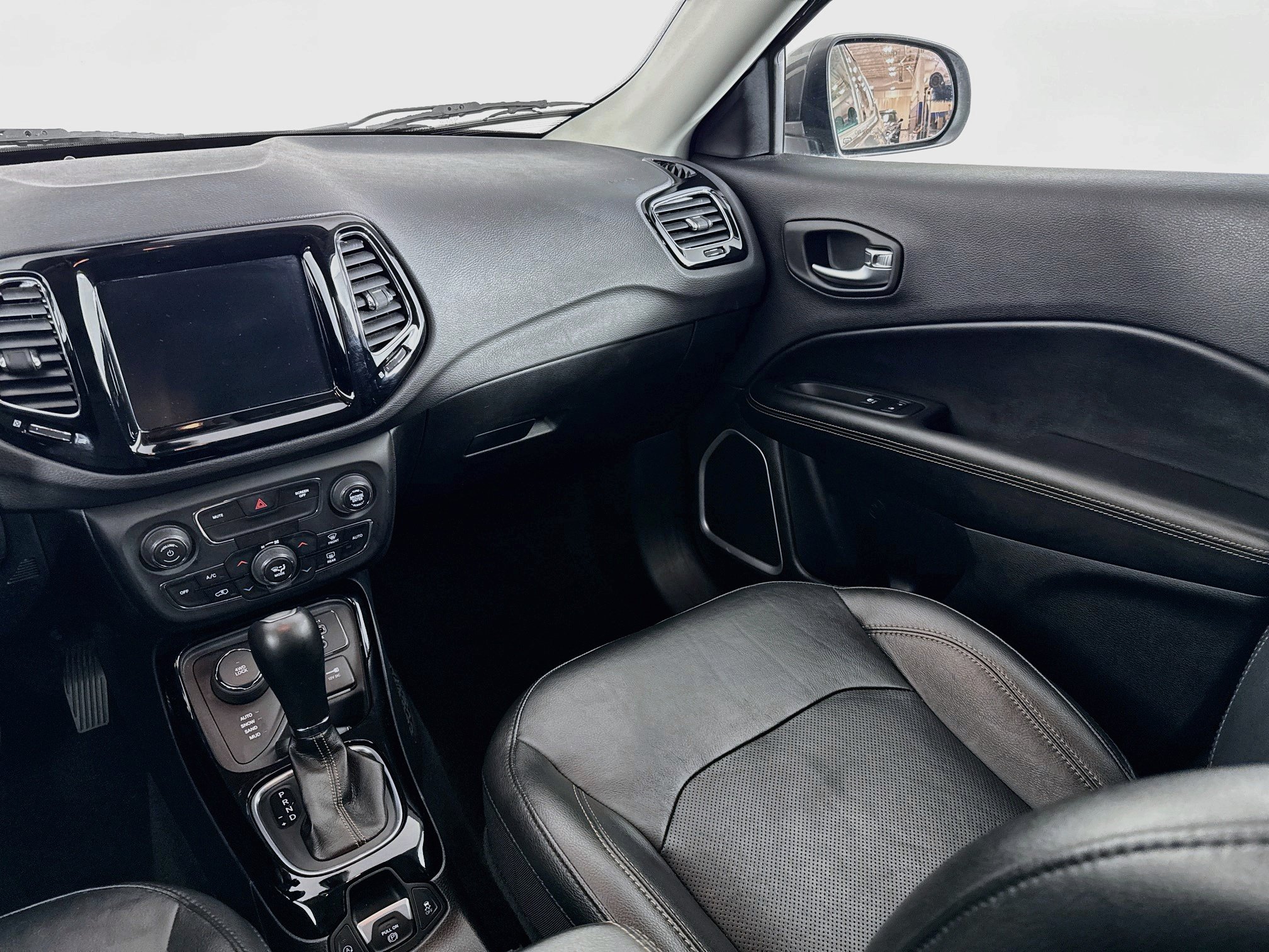 Used 2019 Jeep Compass Limited AWD/4WD image 21