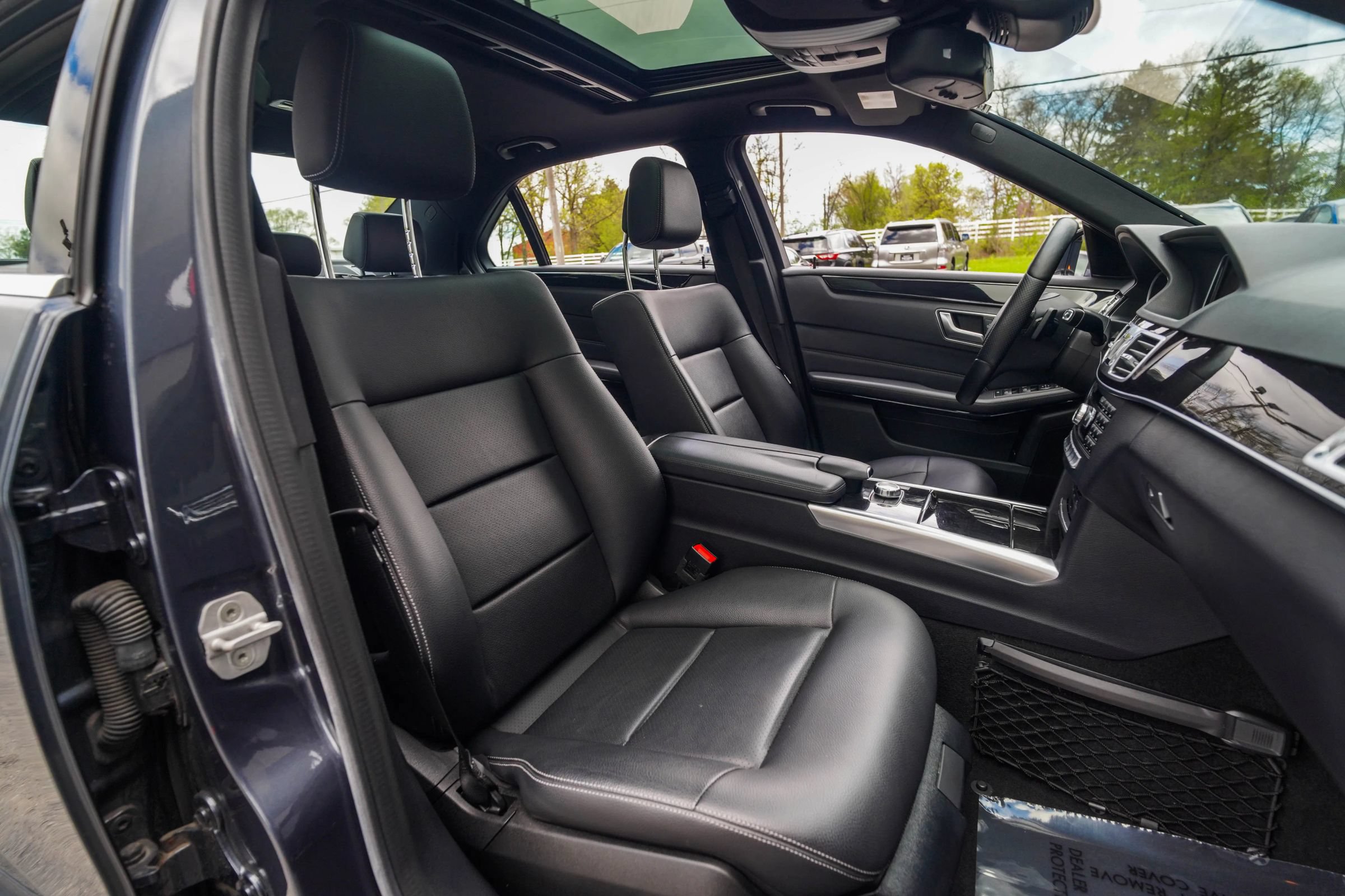Used 2015 Mercedes-Benz E 250 BlueTEC 4MATIC Sedan image 26