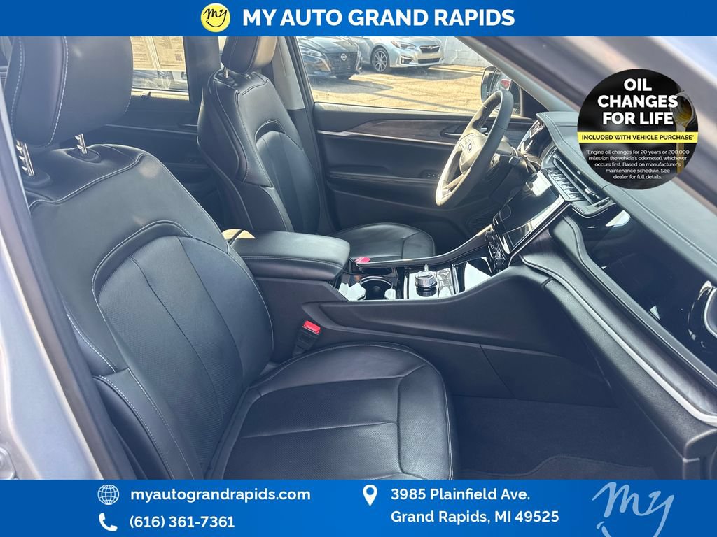 Used 2023 Jeep Grand Cherokee L Limited w/ Luxury Tech Group II AWD/4WD image 22