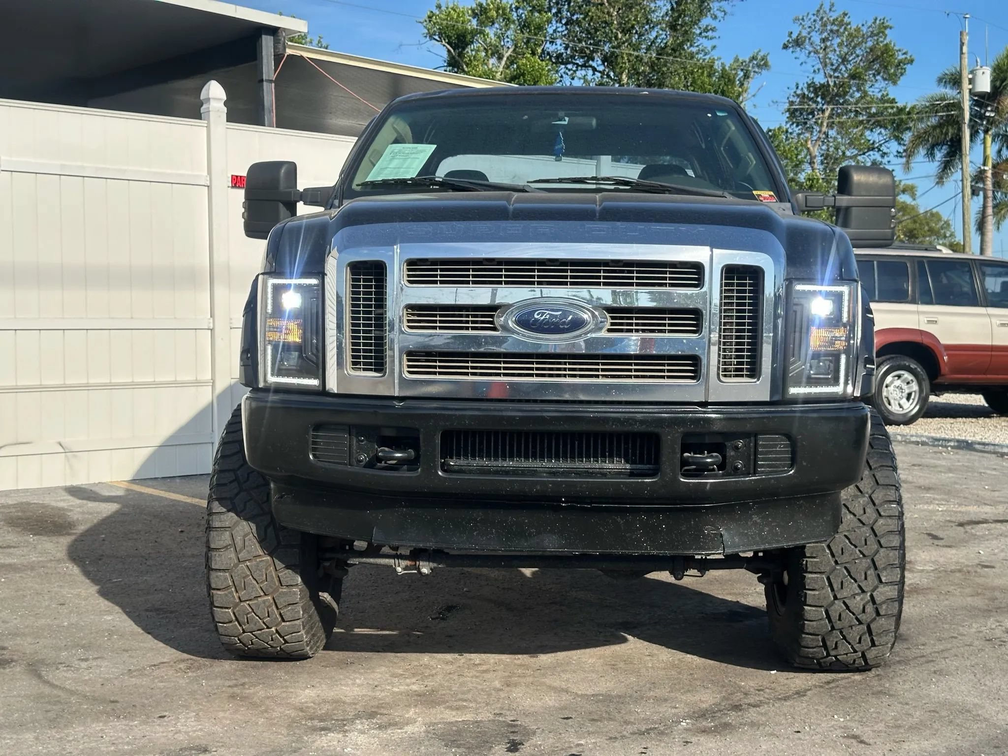 Used 2010 Ford F250 XLT AWD/4WD image 5