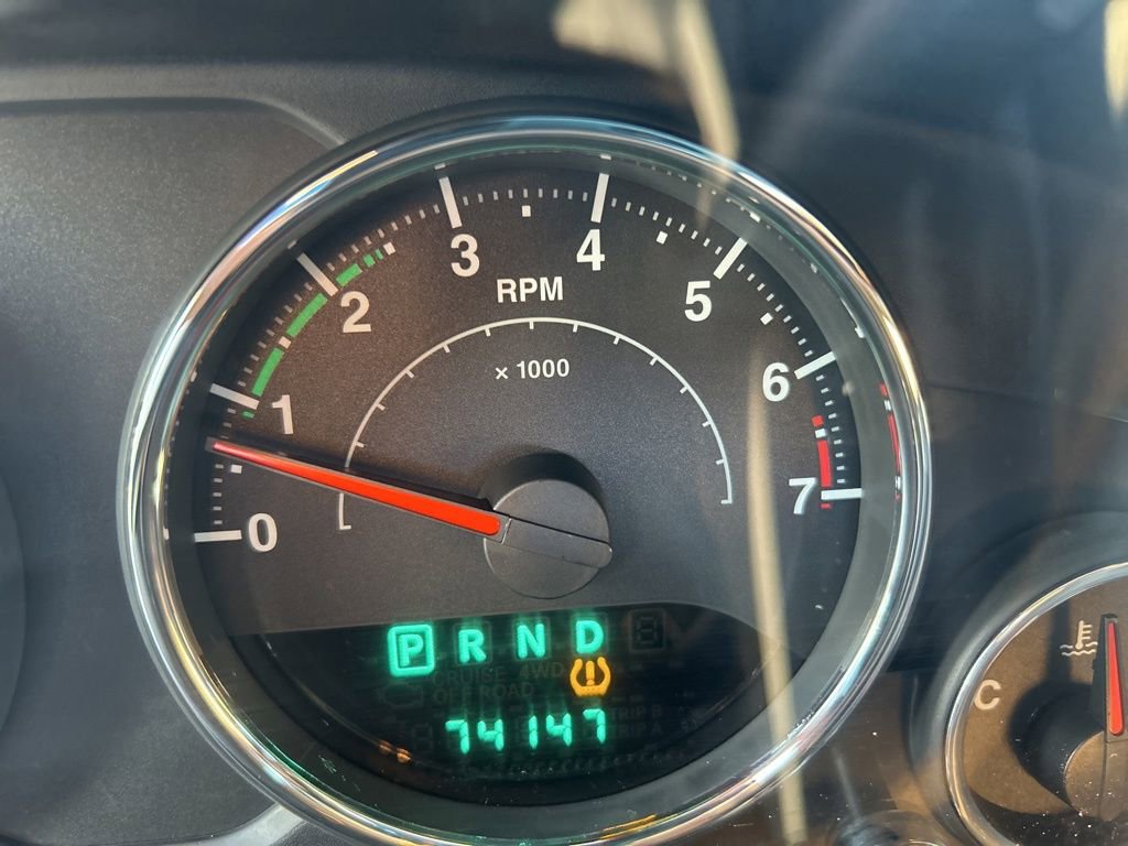 Used 2014 Jeep Wrangler Unlimited Sport w/ Connectivity Group image 39