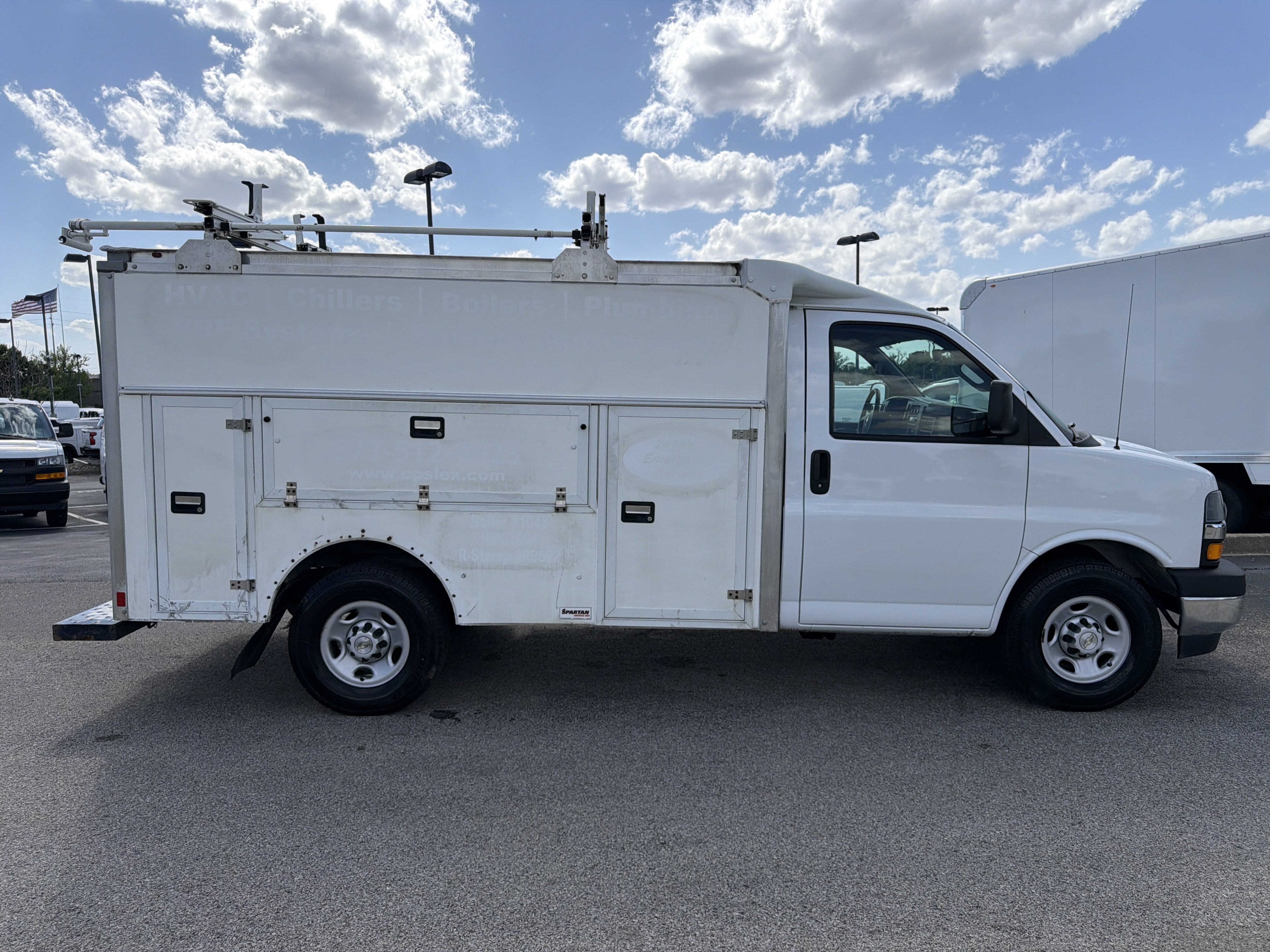 Used 2020 Chevrolet Express 3500 w/ Power Convenience Package RWD image 8