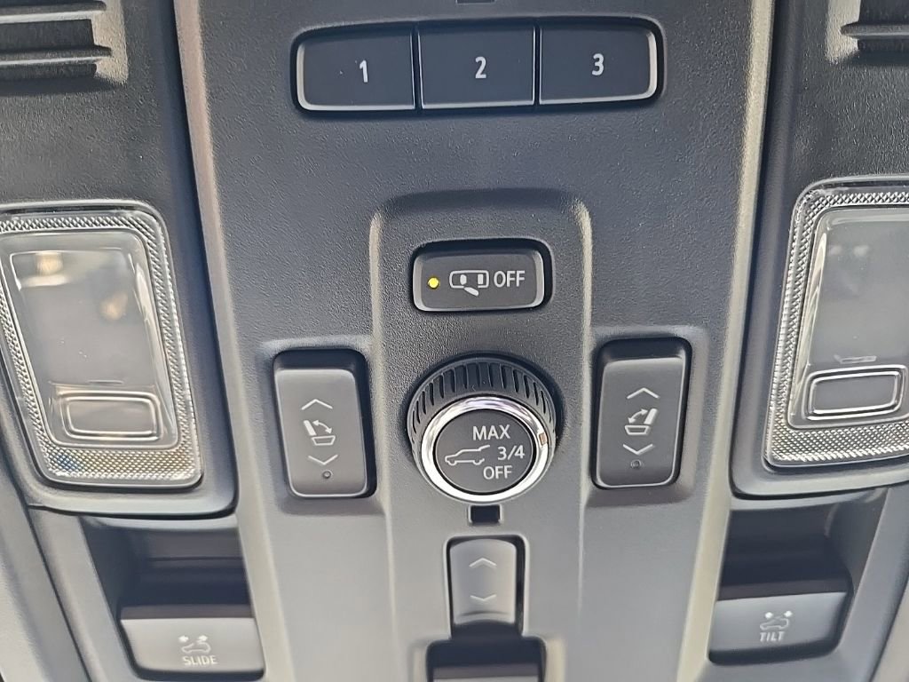 Used 2024 GMC Yukon Denali AWD/4WD image 44