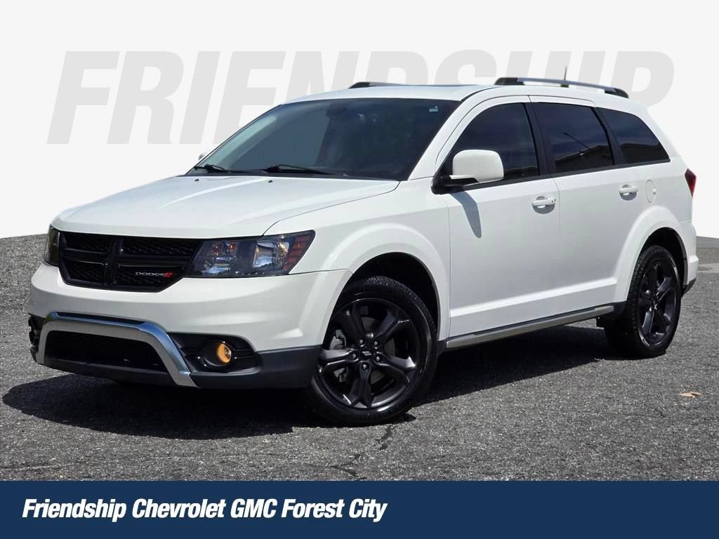 Used 2019 Dodge Journey Crossroad w/ Nav & Sun Group