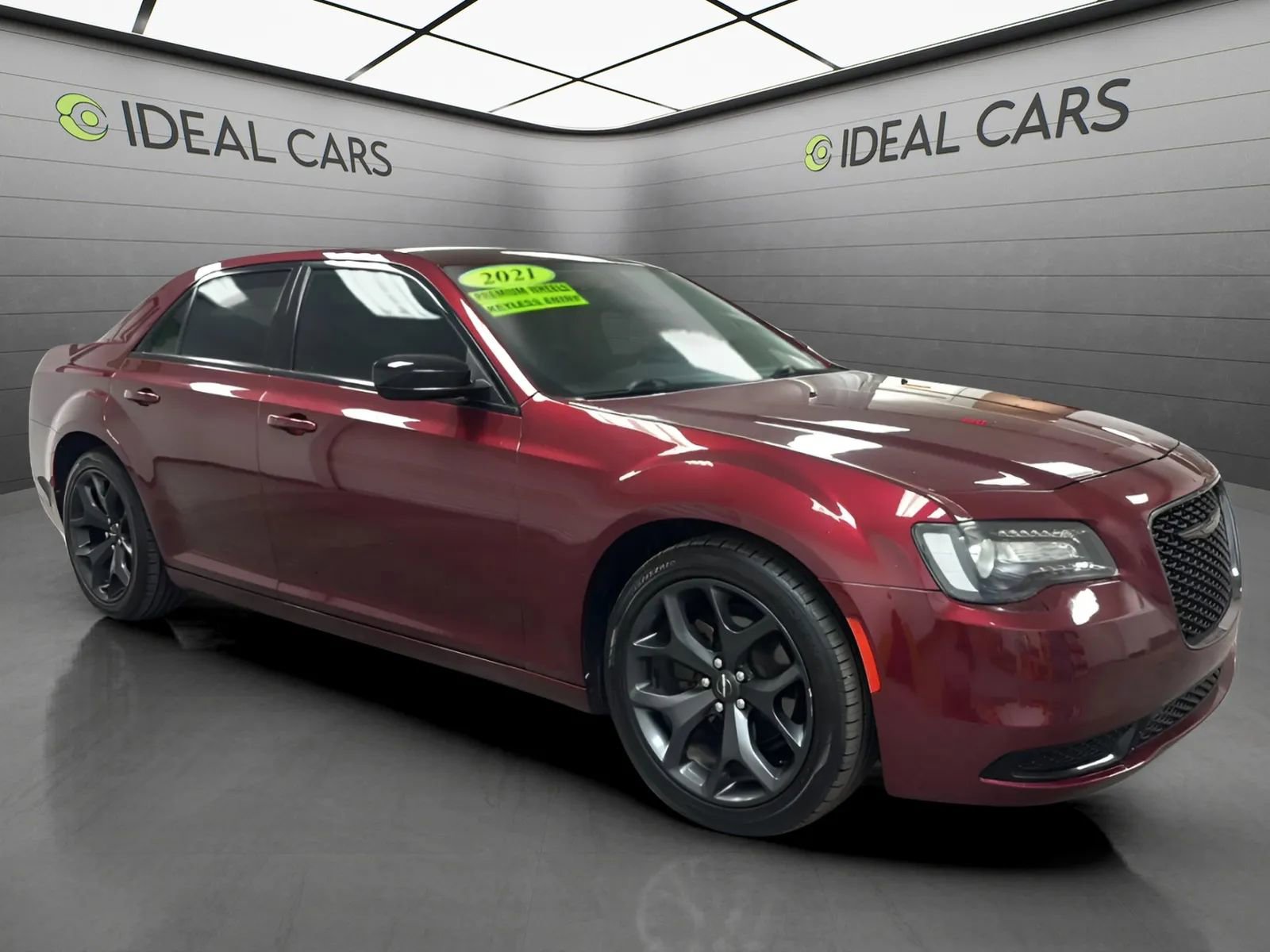 Used 2021 Chrysler 300 Touring w/ Sport Appearance Package RWD image 3