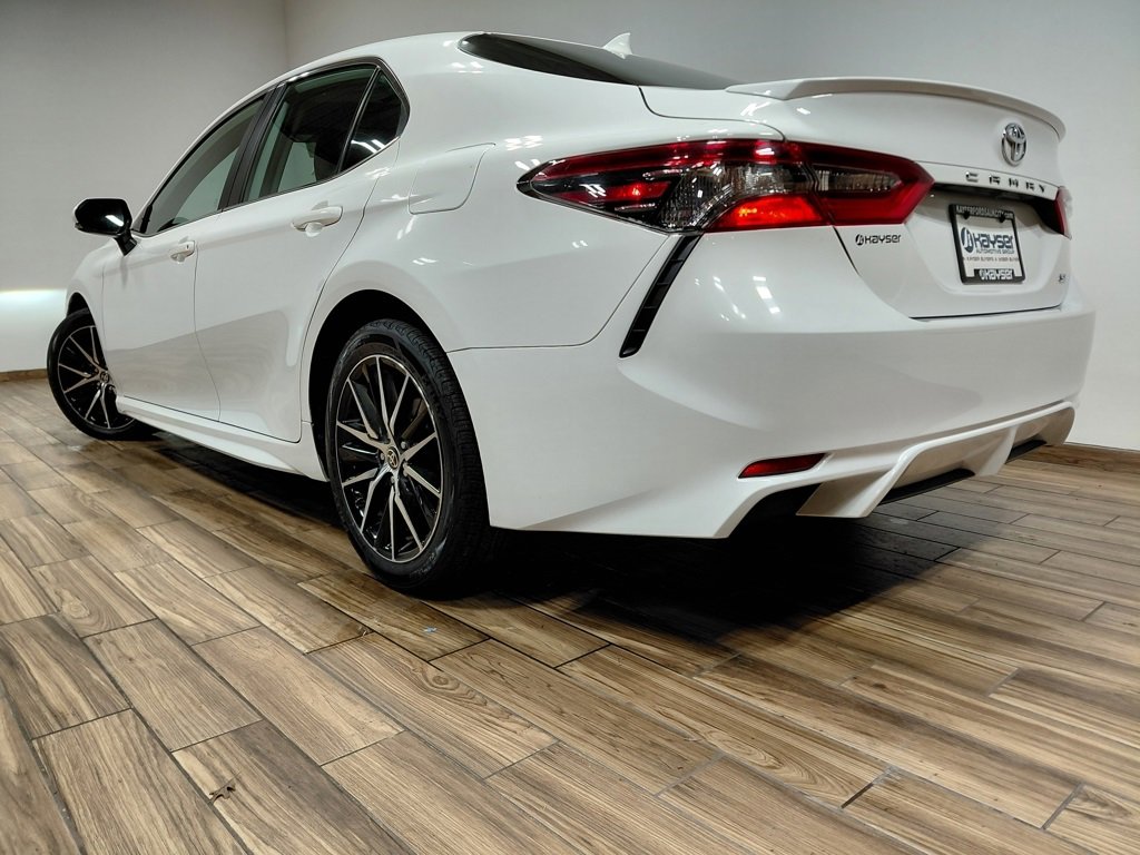 Used 2023 Toyota Camry SE image 14